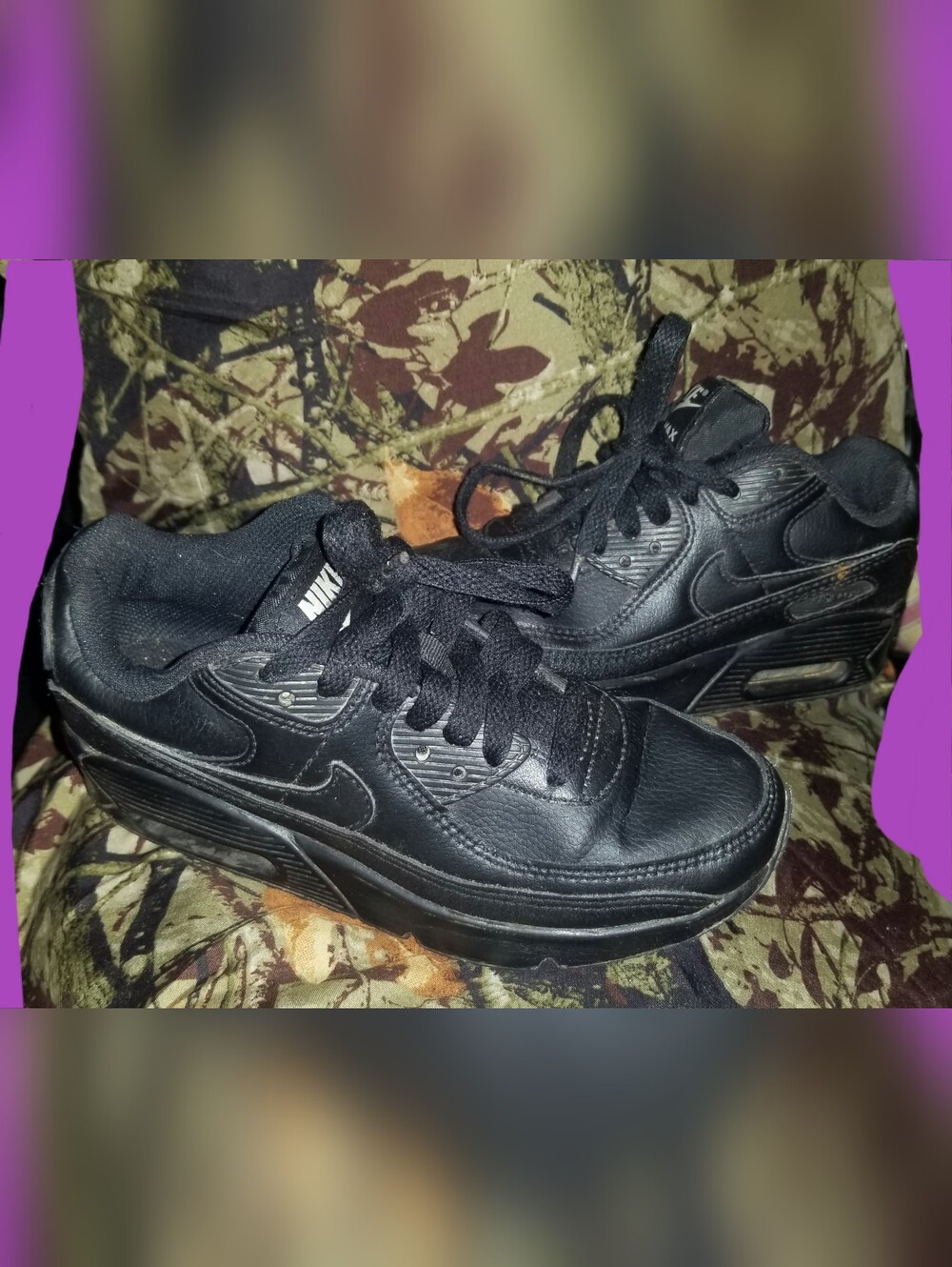 Boy's Triple Black Youth NIke Air Max 90 CD6864-001 Shoes Size 2Y